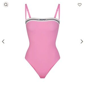 SKIMS fits everybody LOGO STRAIGHT NECK BODYSUIT